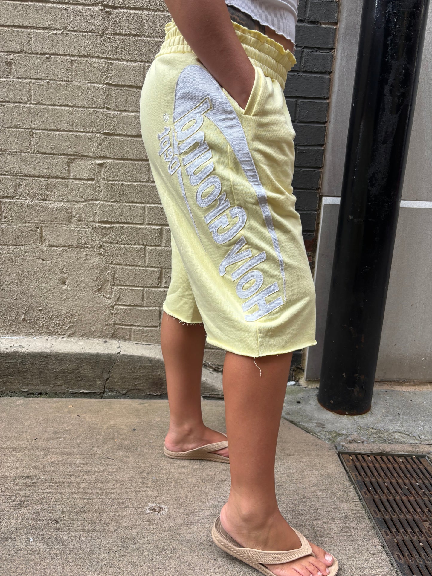 HG Capri Shorts (French Vanilla)